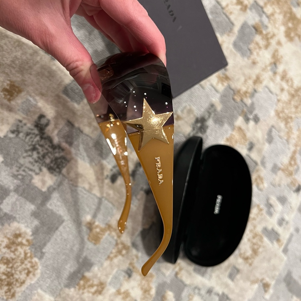 Star Y2K Prada sunglasses
